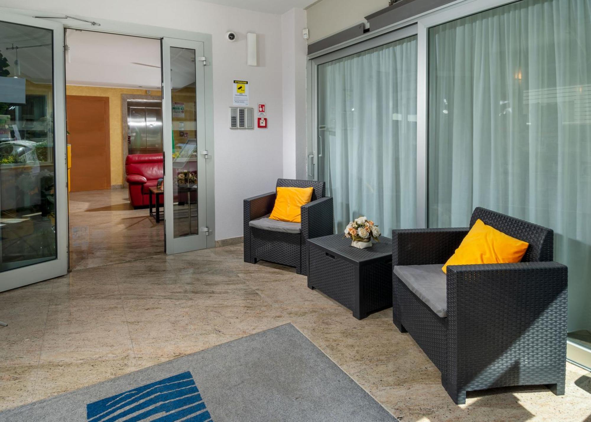 Residence Marzia Rimini Exterior photo